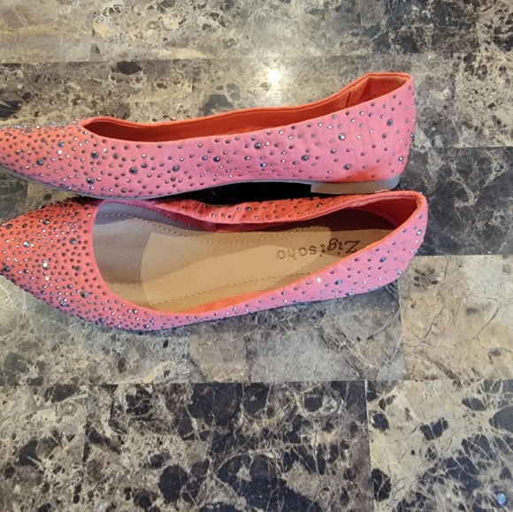 ZigiSoho - Picture 2 of 3